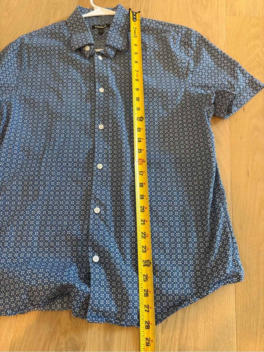 Express Men's Short Sleeve Blue Patterned Button-Up Shirt - Picture 4 of 8